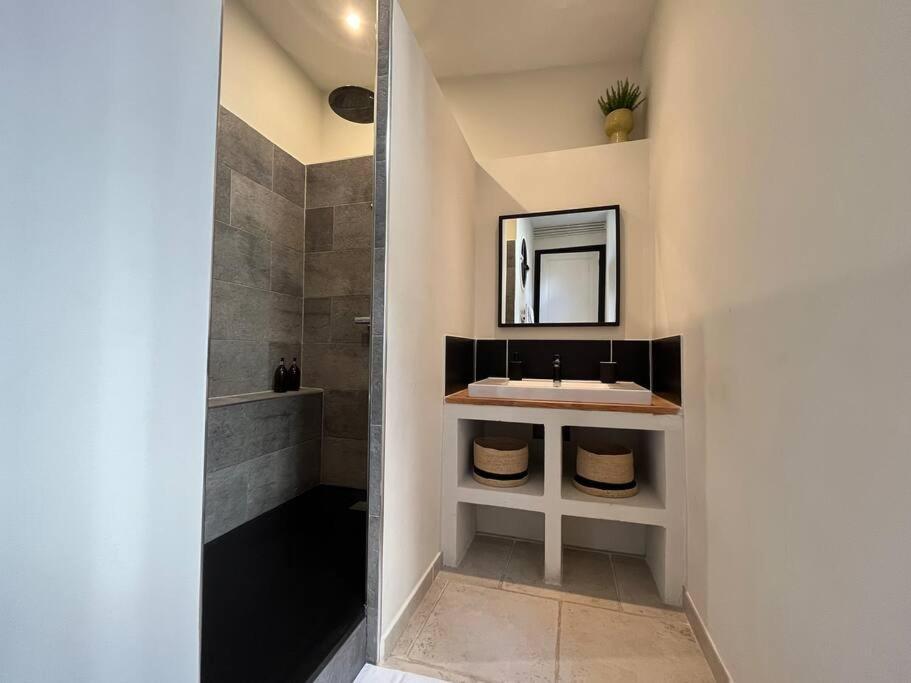 Appartement Au Coeur De Caen Bagian luar foto